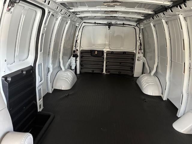 2026 GMC Savana Cargo Base
