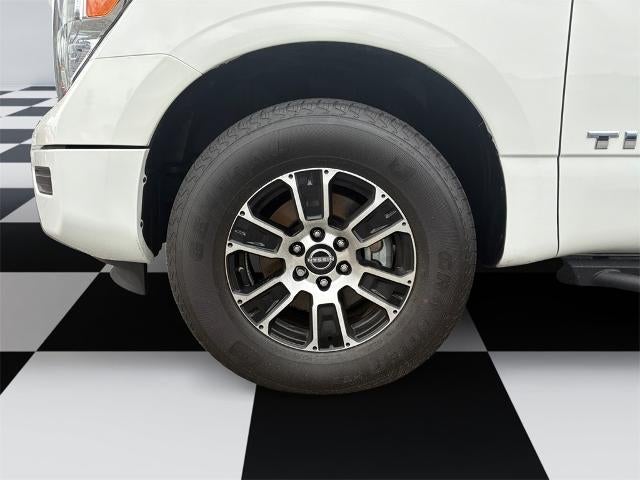 2024 Nissan Titan SV