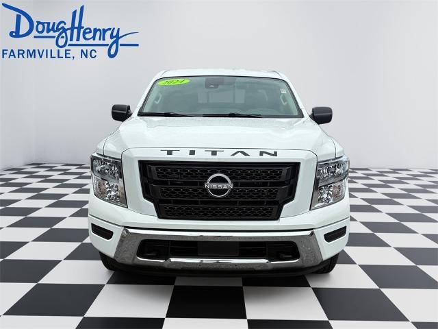 2024 Nissan Titan SV