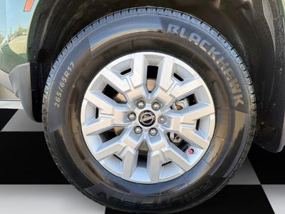 2024 Nissan Frontier SV