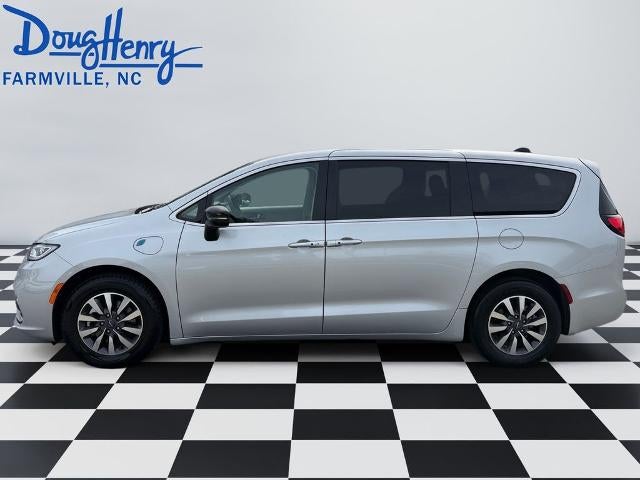 Used 2024 Chrysler Pacifica PHEV Select with VIN 2C4RC1S77RR147353 for sale in Farmville, NC