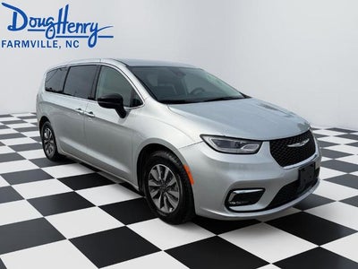 2024 Chrysler Pacifica Hybrid Select