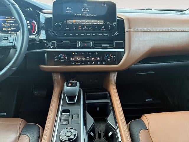 2024 Nissan Pathfinder Platinum