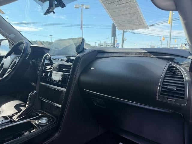 2024 INFINITI QX80 LUXE