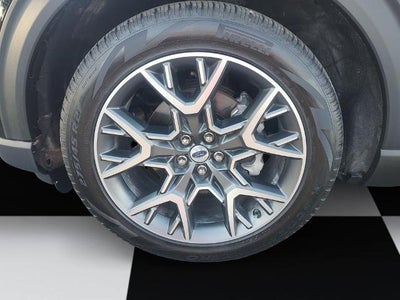 2025 Ford Explorer Platinum RWD