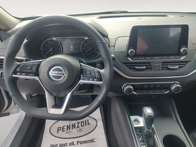 2021 Nissan Altima 2.5 SR Sedan