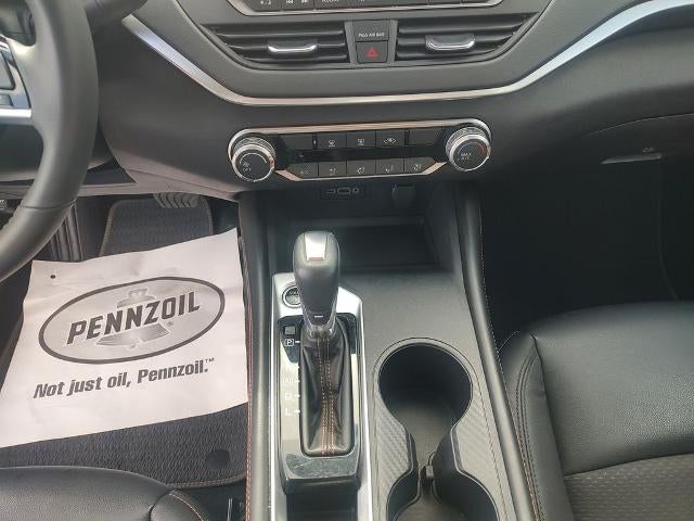 2021 Nissan Altima 2.5 SR Sedan