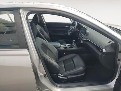 2021 Nissan Altima 2.5 SR Sedan