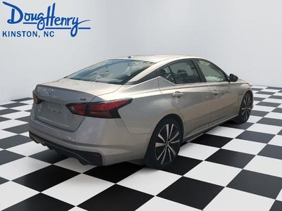 2021 Nissan Altima 2.5 SR Sedan
