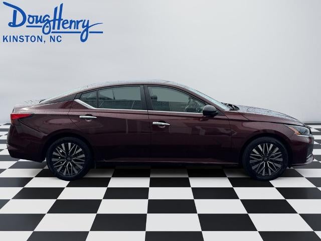 2024 Nissan Altima 2.5 SV Sedan