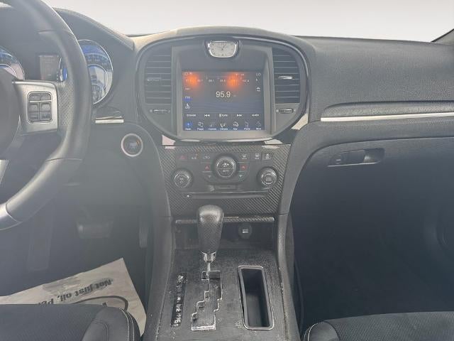 2012 Chrysler 300 4dr Sdn V8 SRT8 RWD