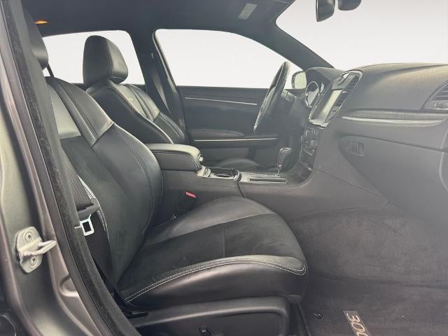 2012 Chrysler 300 4dr Sdn V8 SRT8 RWD