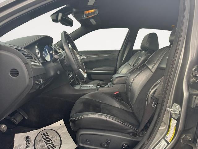2012 Chrysler 300 4dr Sdn V8 SRT8 RWD