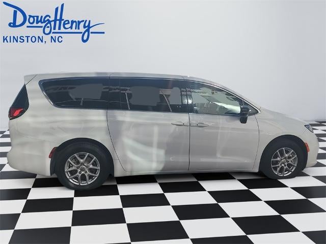 2024 Chrysler Pacifica Touring L FWD