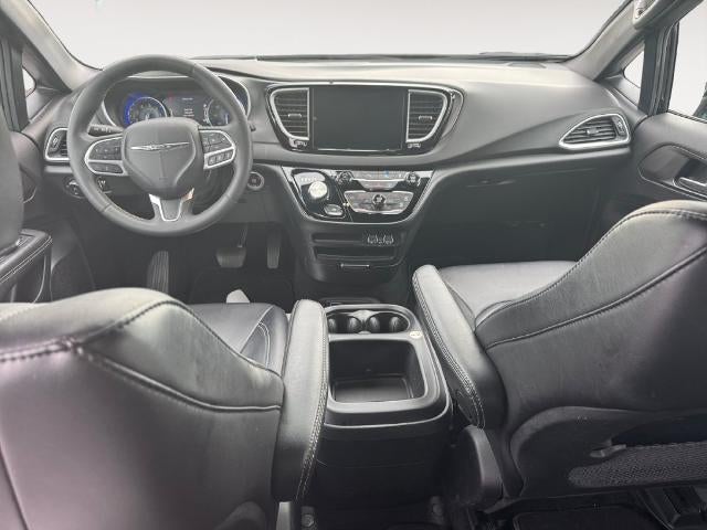 2025 Chrysler Pacifica Select FWD