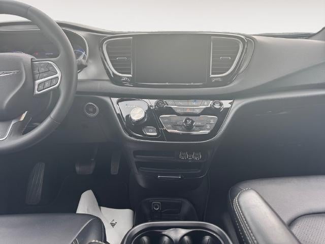 2025 Chrysler Pacifica Select FWD