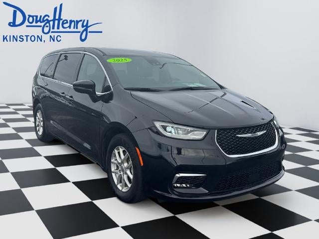 2025 Chrysler Pacifica Select FWD