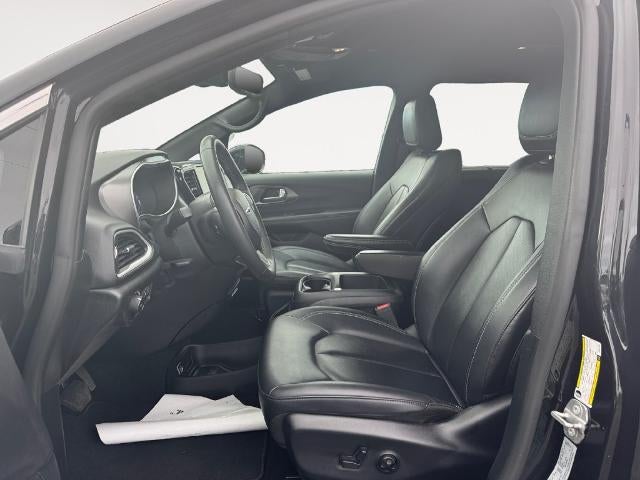 2025 Chrysler Pacifica Select FWD