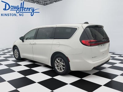 2024 Chrysler Pacifica Touring L FWD