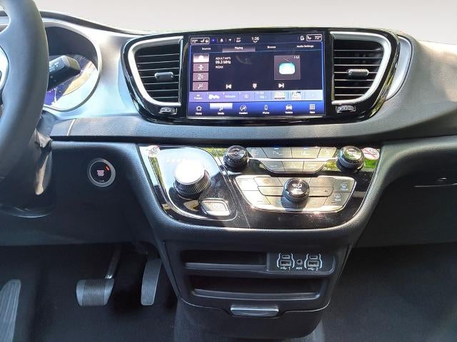 2025 Chrysler Pacifica Select FWD