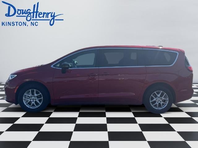 2025 Chrysler Pacifica Select FWD