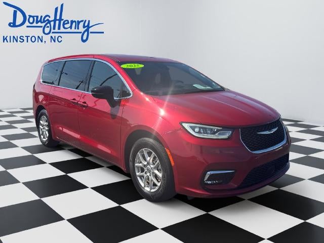 2025 Chrysler Pacifica Select FWD