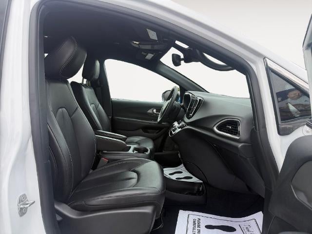 2025 Chrysler Pacifica Select FWD