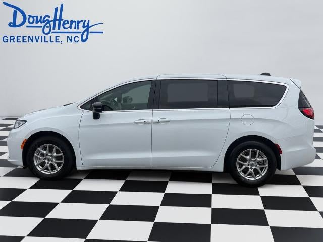 2025 Chrysler Pacifica Select FWD