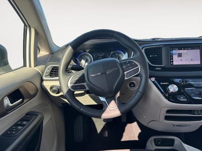 2023 Chrysler Voyager LX FWD