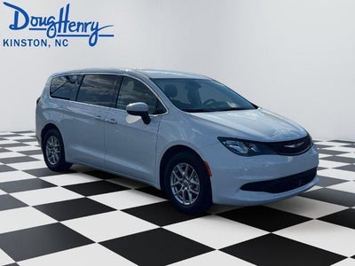 2023 Chrysler Voyager LX FWD