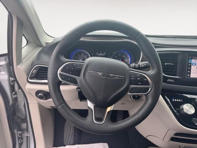 2023 Chrysler Voyager LX FWD