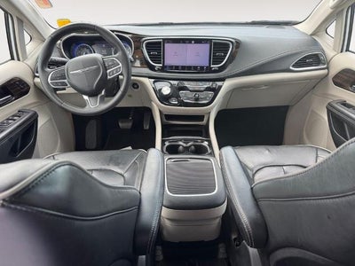 2023 Chrysler Pacifica Limited FWD