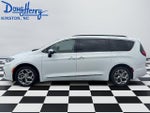 2023 Chrysler Pacifica Limited FWD