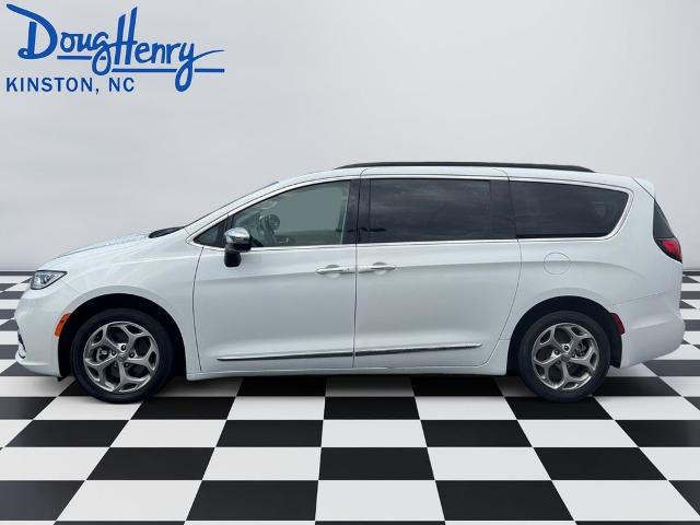 2023 Chrysler Pacifica Limited FWD