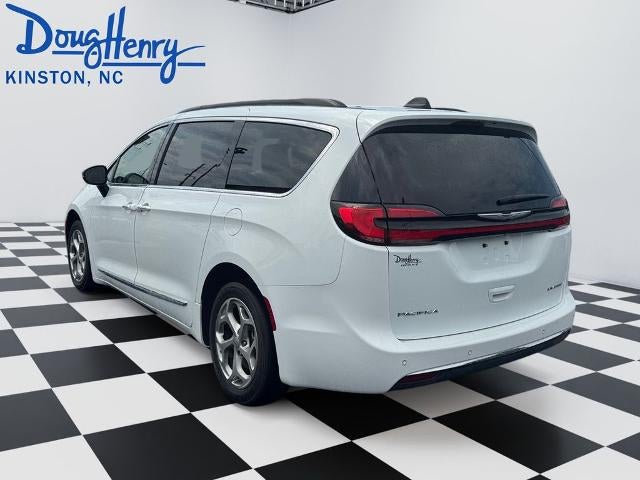 2023 Chrysler Pacifica Limited FWD