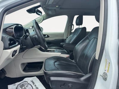 2023 Chrysler Pacifica Limited FWD