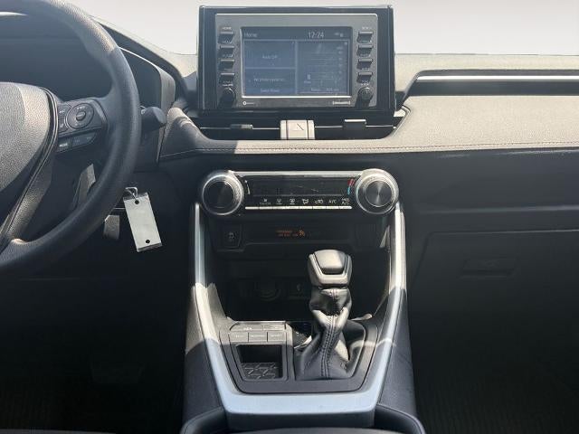 2022 Toyota RAV4 LE FWD (GS)