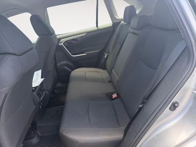 2022 Toyota RAV4 LE FWD (GS)