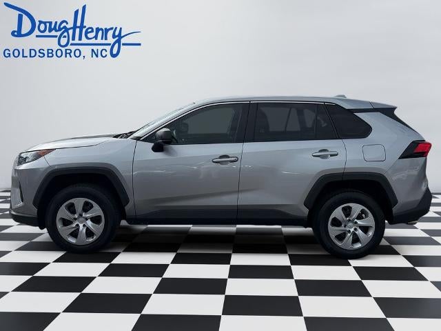 2022 Toyota RAV4 LE FWD (GS)