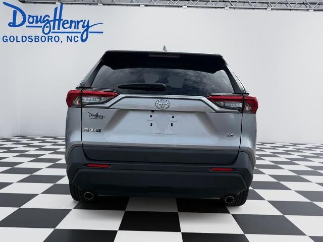 2022 Toyota RAV4 LE FWD (GS)