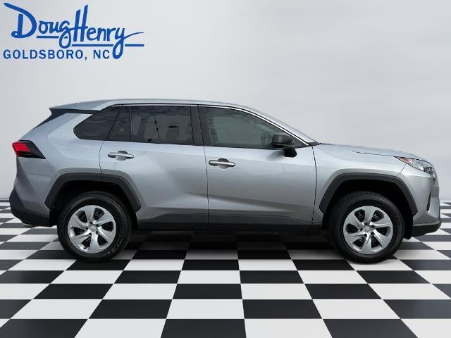 2022 Toyota RAV4 LE FWD (GS)