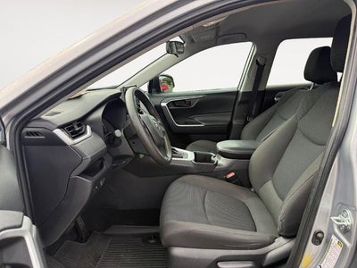 2022 Toyota RAV4 LE FWD (GS)