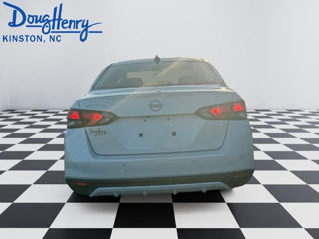 2025 Nissan Versa SV CVT