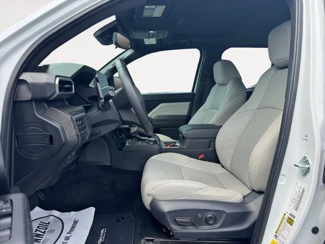 2025 Toyota Tacoma 4WD 4WD SR Double Cab 5' Bed MT (Natl)