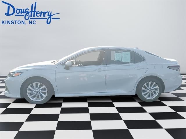 2023 Toyota Camry LE Auto (SE)