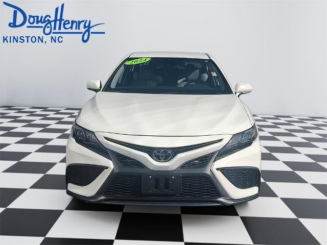2024 Toyota Camry SE Auto (SE)