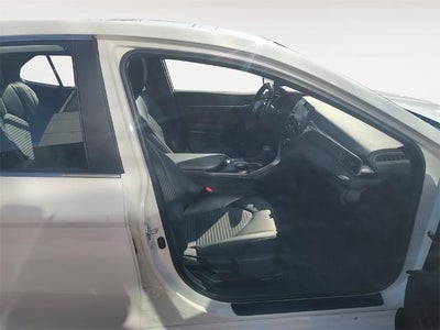 2024 Toyota Camry SE Auto (SE)