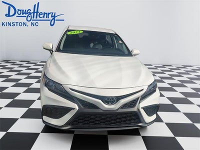2024 Toyota Camry SE Auto (SE)
