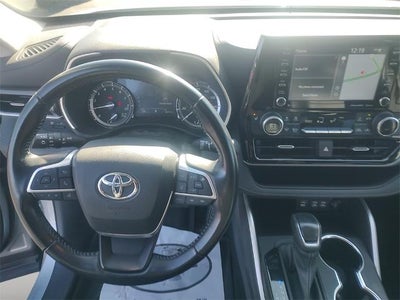 2022 Toyota Highlander XLE FWD (Natl)