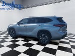 2022 Toyota Highlander XLE FWD (Natl)